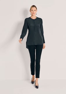 Lange Seidenbluse in kragenloser Form thumbnail 2
