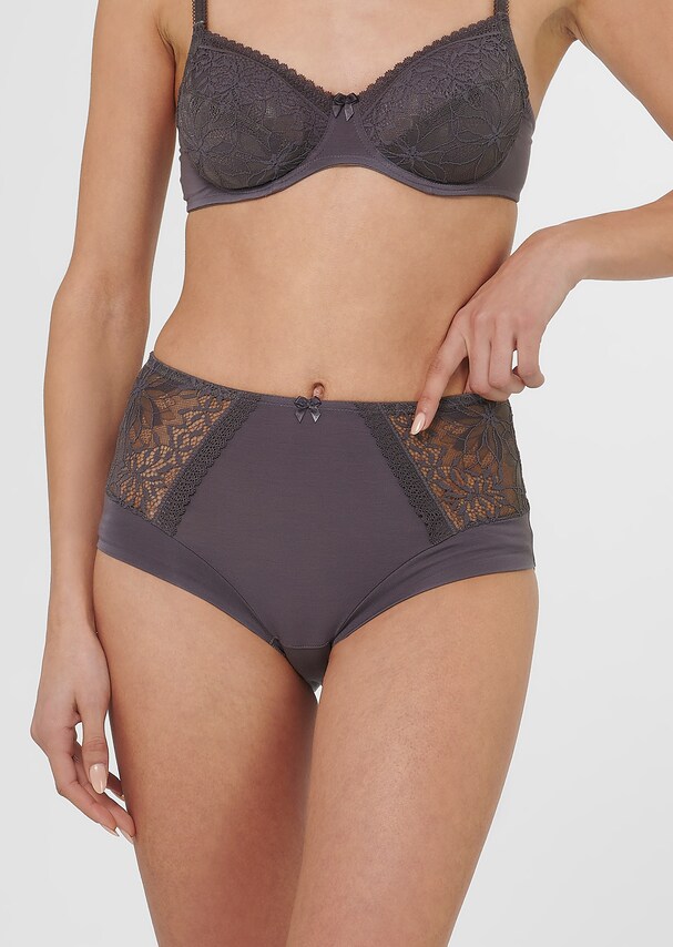 Waist briefs with lace inserts