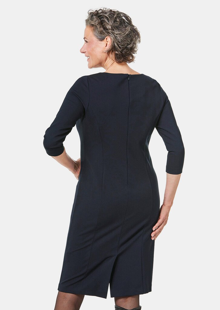 Knitterarmes Jerseykleid in purer Optik