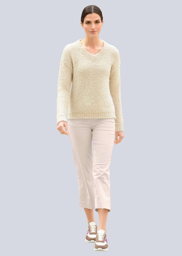 Pullover aus angenehmen Bouclegarn