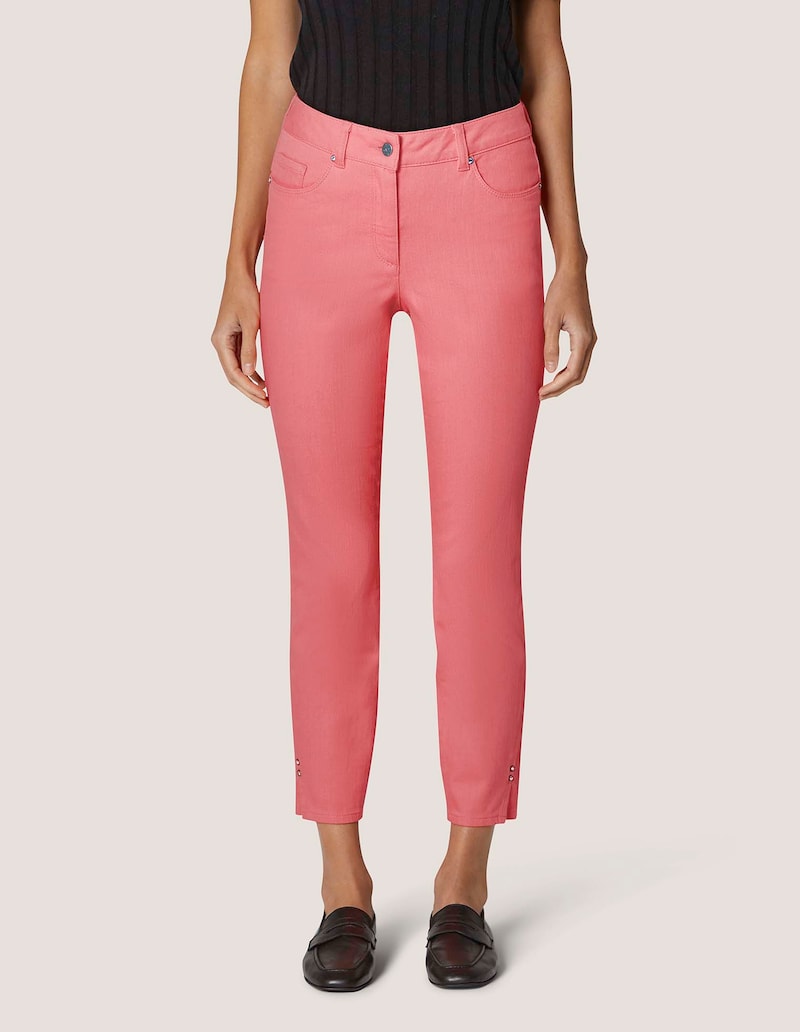 Schlanke 7/8-Jeans mit Strass-Dekoration