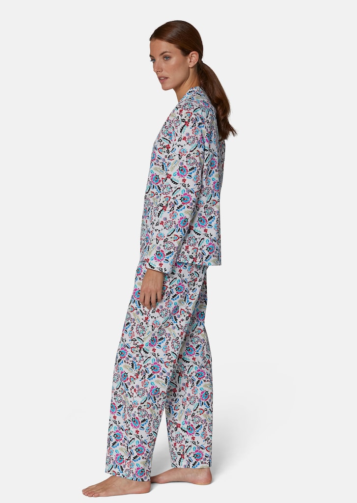 Pyjama. 3