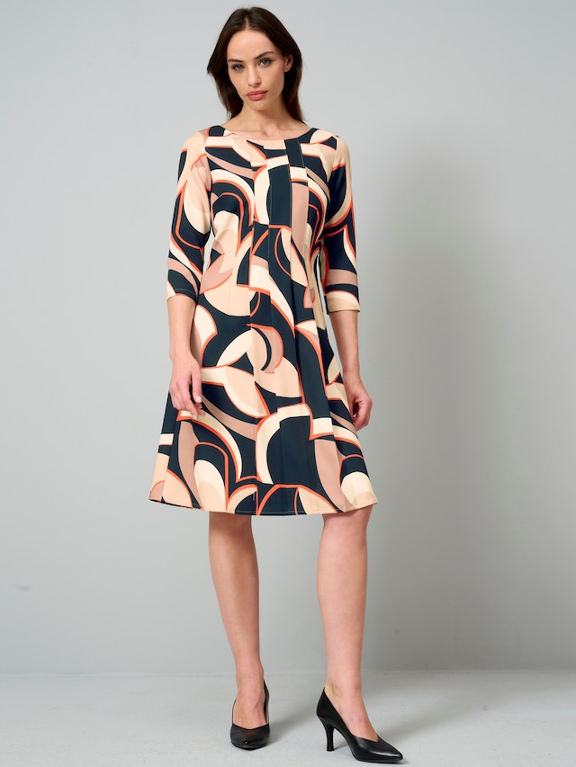 Kleid in grafischem Dessin