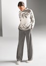 Weite Cordhose mit Bügelfalten thumbnail 7