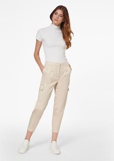 Pleated trousers in 7/8 length thumbnail 2