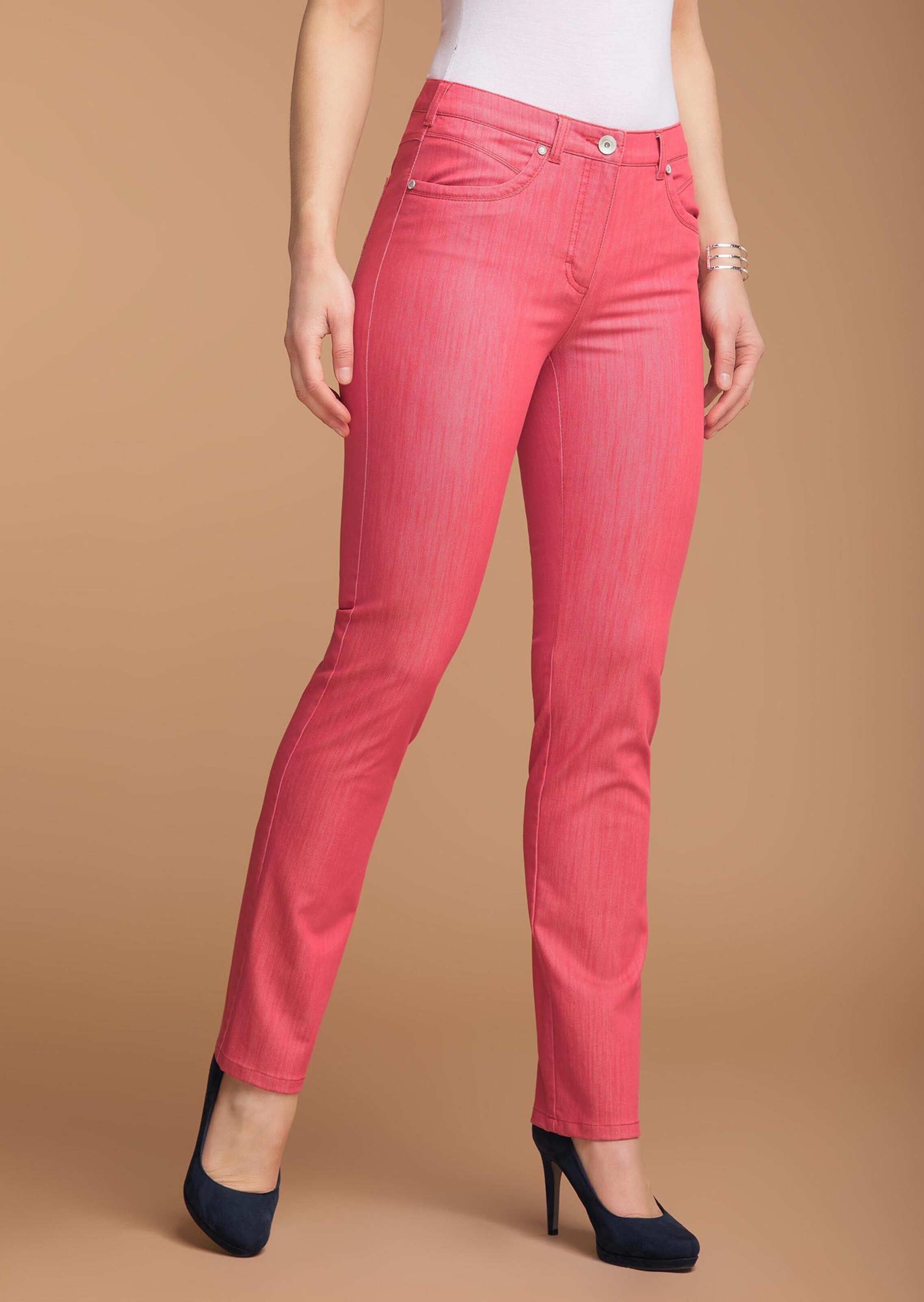 Modische Jeans mit tonigen Steppdetails