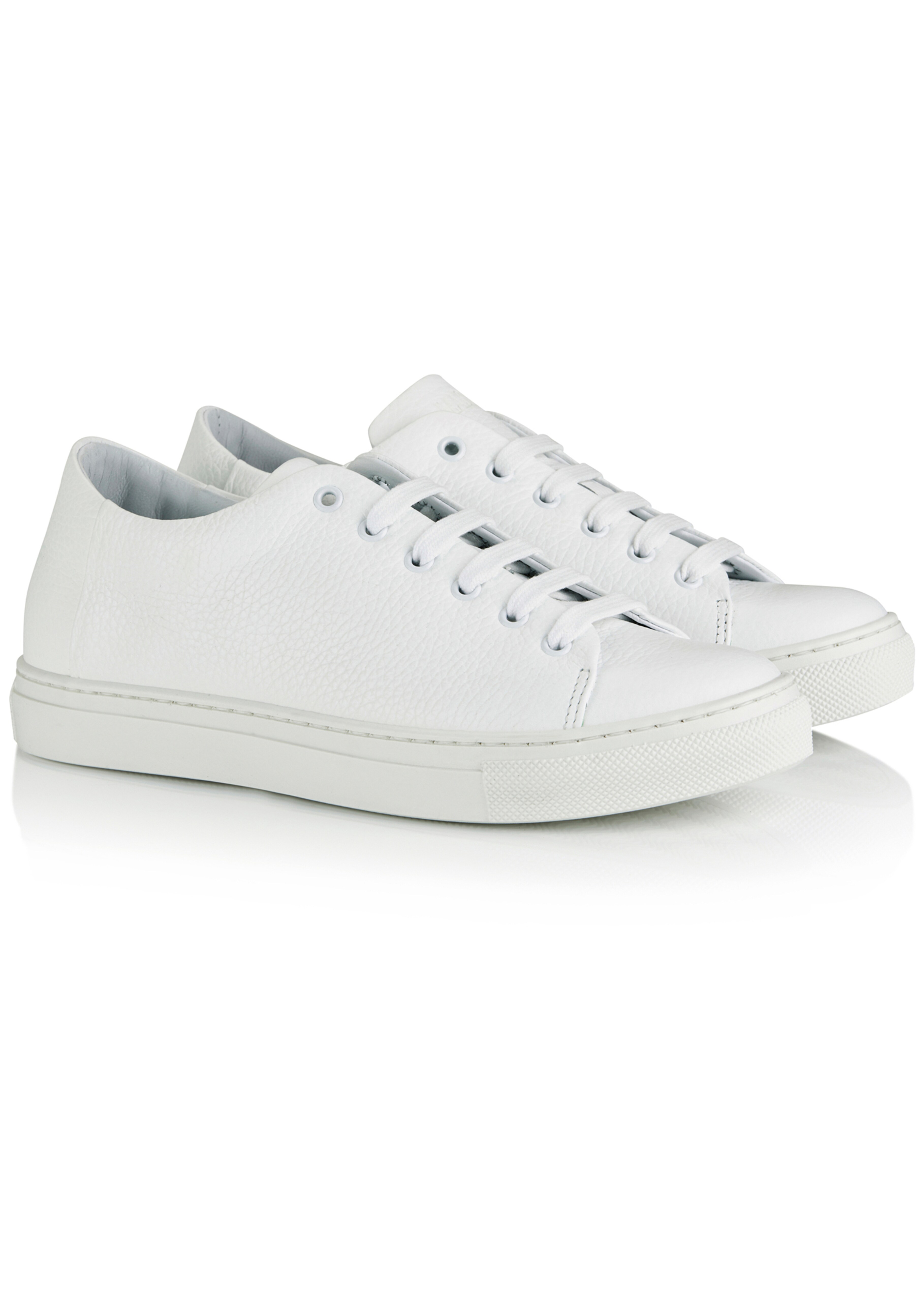 Sneaker mit weißer Sohle