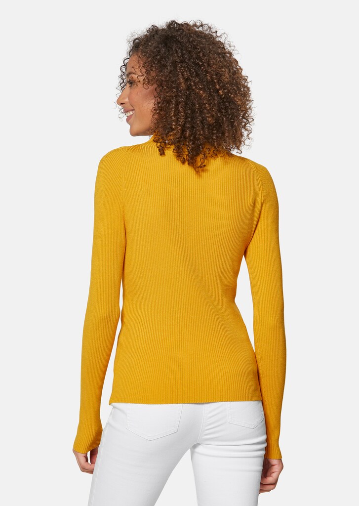 Tight stand-up collar jumper 2