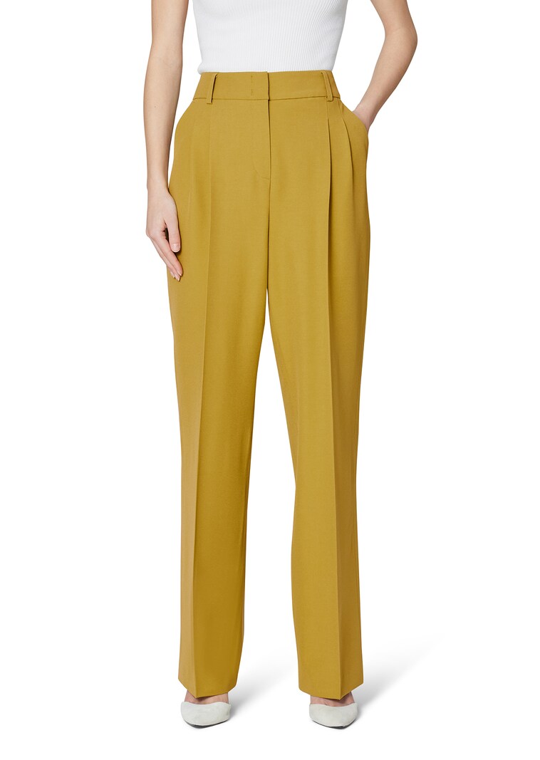 Trousers in a fashionably wide palazzo shape