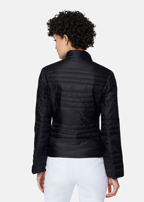 Stylish quilted jacket for outdoor activities 2