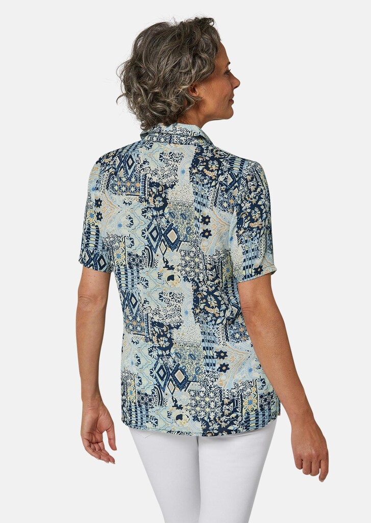 Lichte blouse met klassieke overhemdkraag 2