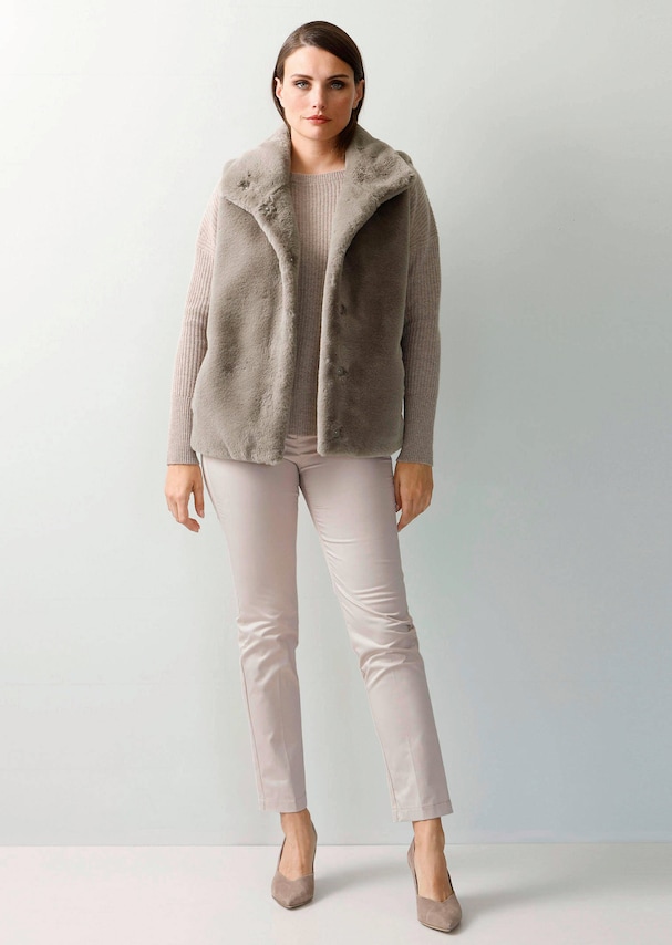 Weste aus Fellimitat 1