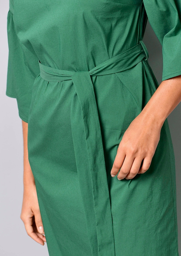 Kleid mit Bindegürtel 4