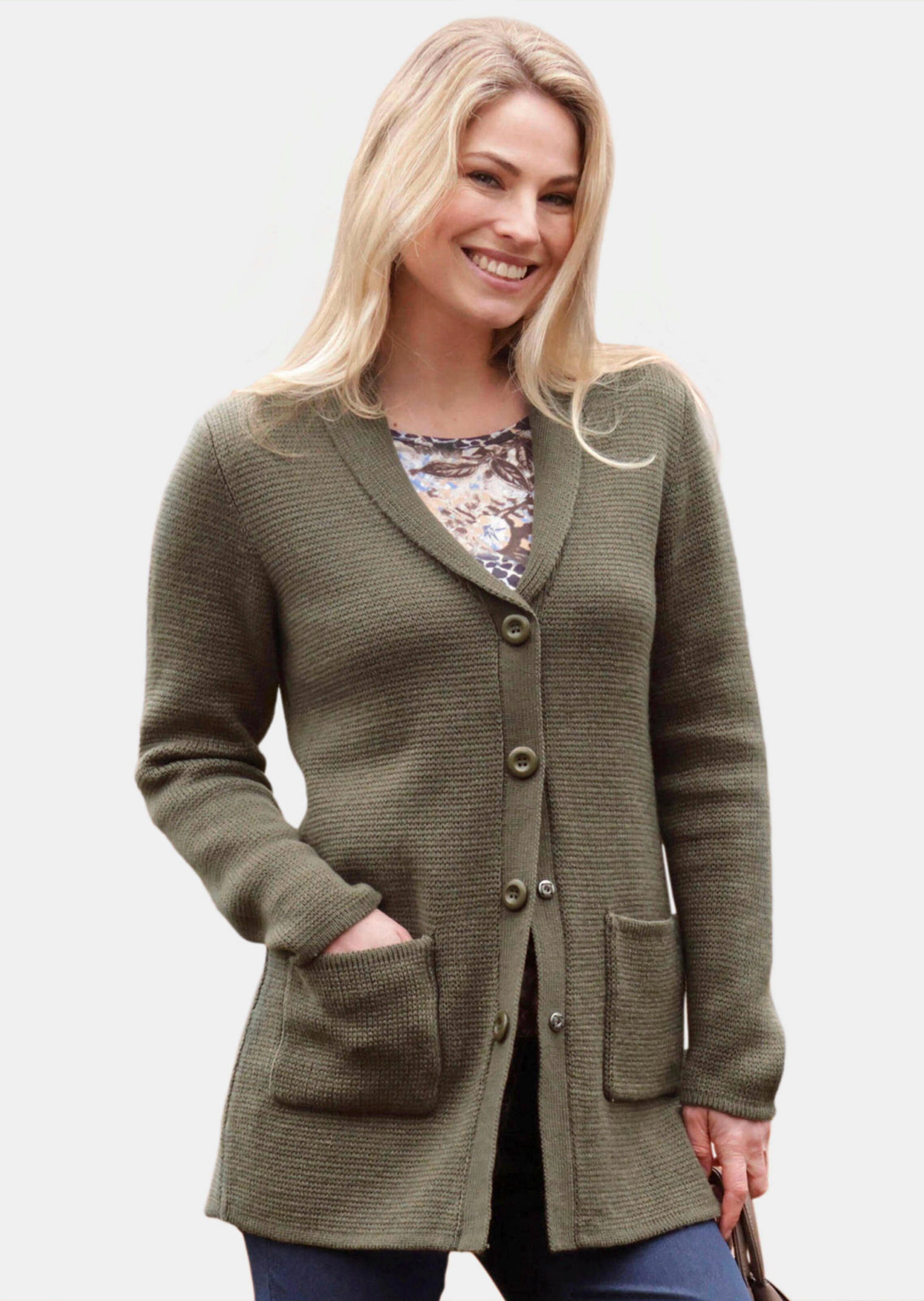 Kuschelweiche Strickjacke in kaschierender Länge