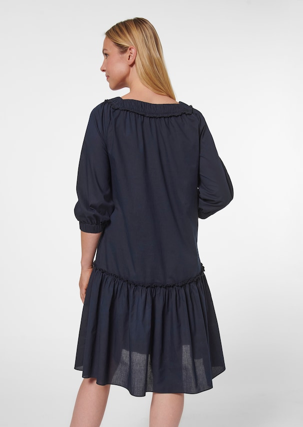 Dress with 3/4 sleeves and flounce 2