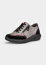 Sneakers met modieuze lakaccenten thumbnail 1