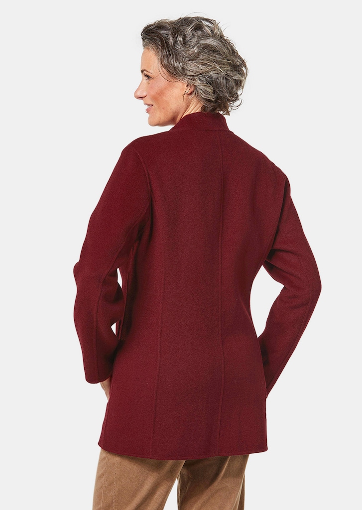 Manteau court composé de laine 2