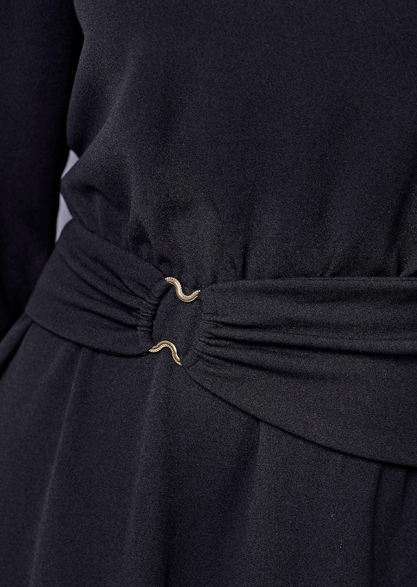 Kleid mit dekorativem Gürtel 6