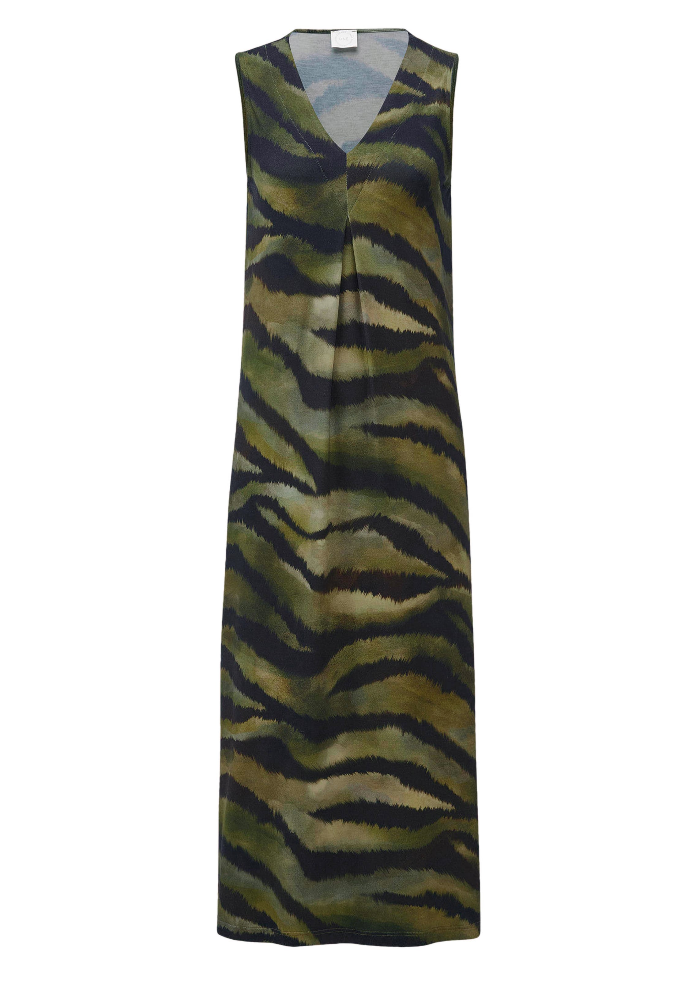 Robe ajustée à l'imprimé animalier