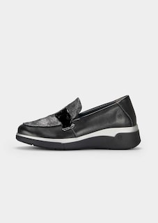 Glinsterende schoenen met lakaccenten thumbnail 4