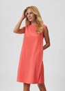 Kleid in modischer A-Linie thumbnail 1