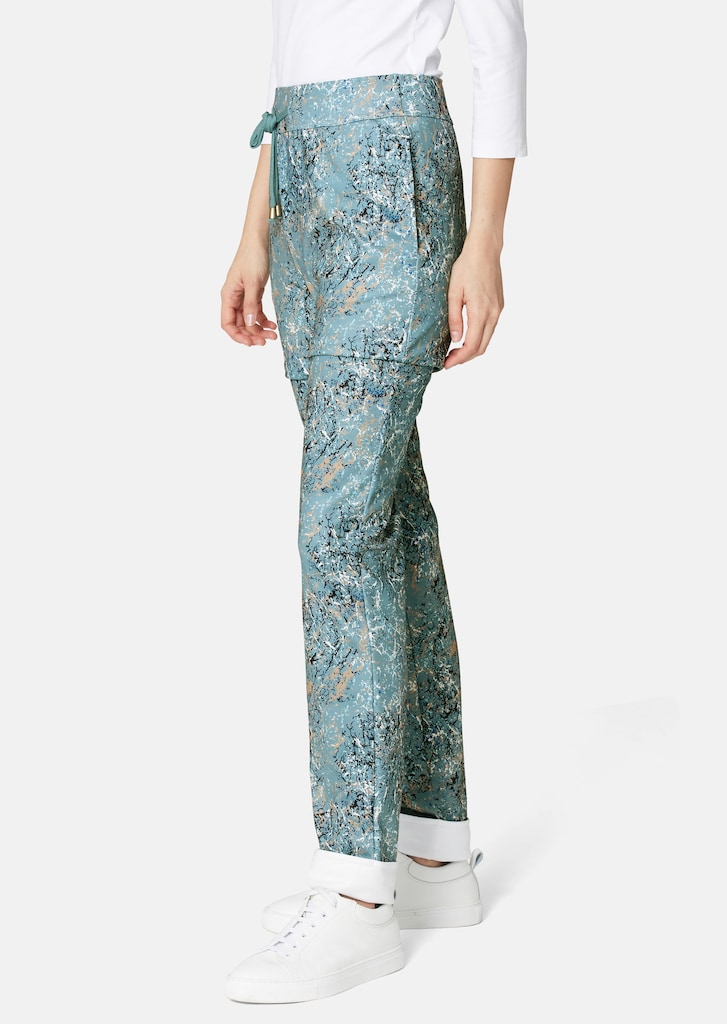Jogging trousers with trendy one-of-a-kind print 3