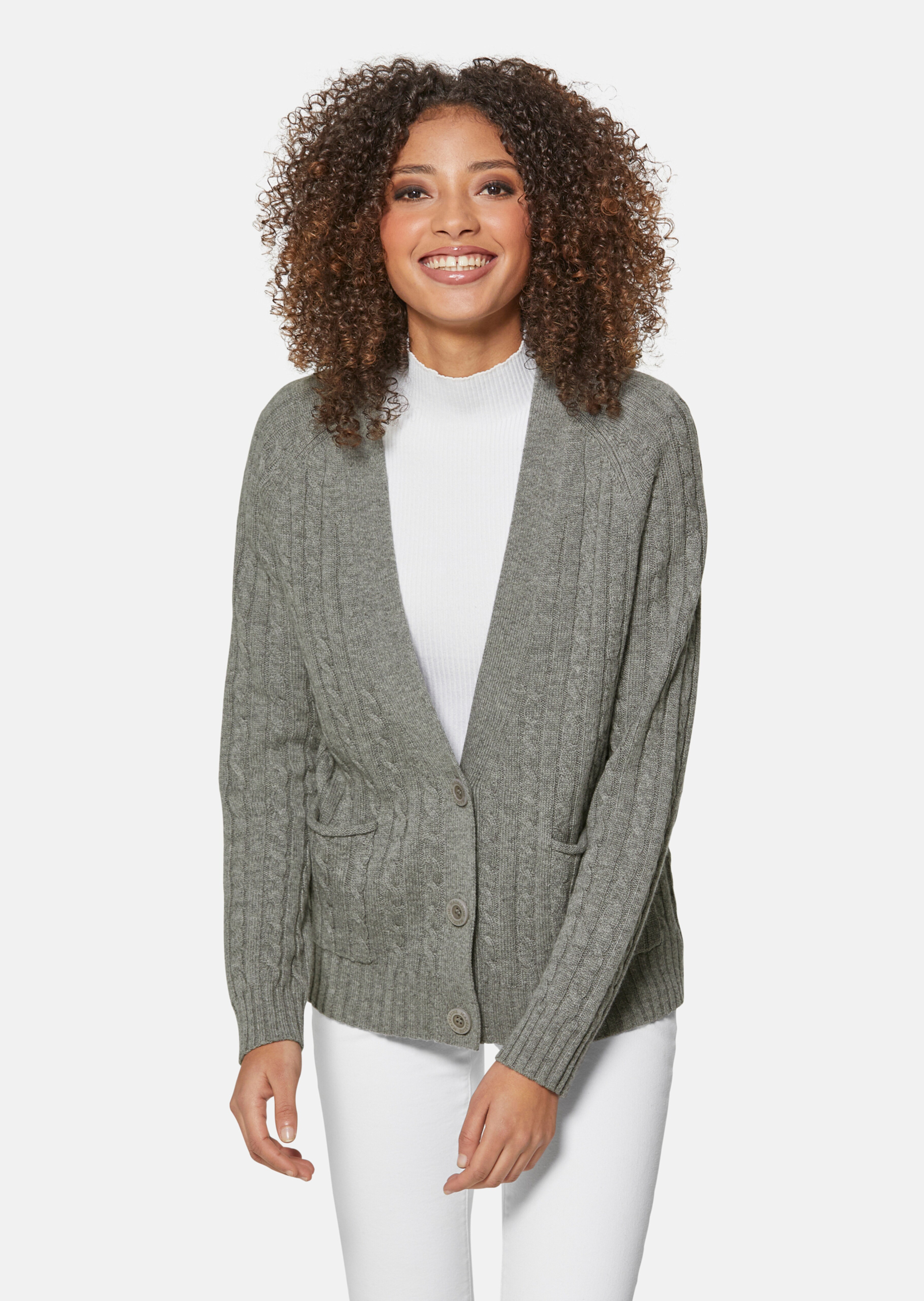 Strickjacke mit Zopfmuster in angesagten Farben
