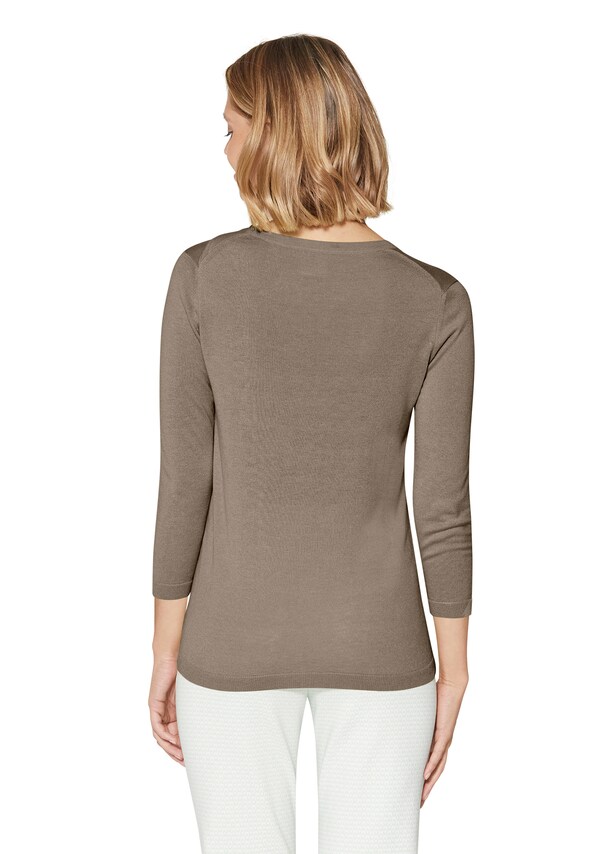 Fine knit jumper with 3/4-length sleeves and cut-out 2