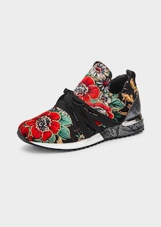 Sneaker thumbnail 1