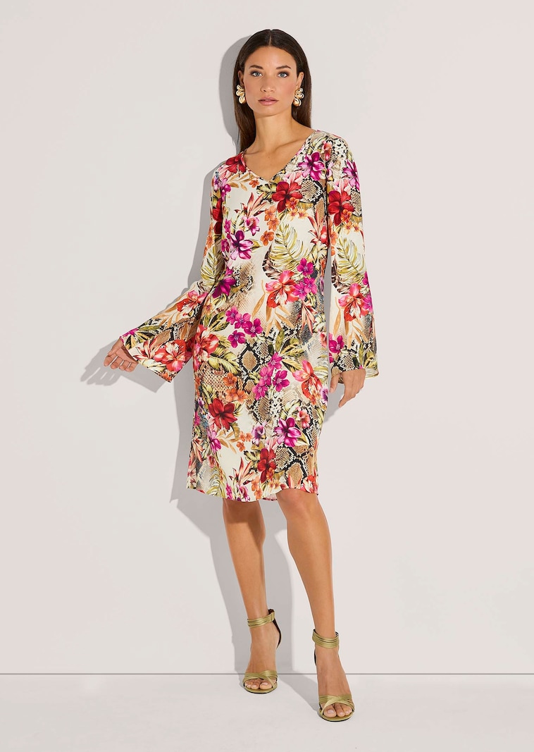 Leichtes Sommerkleid mit Trompetenärmeln