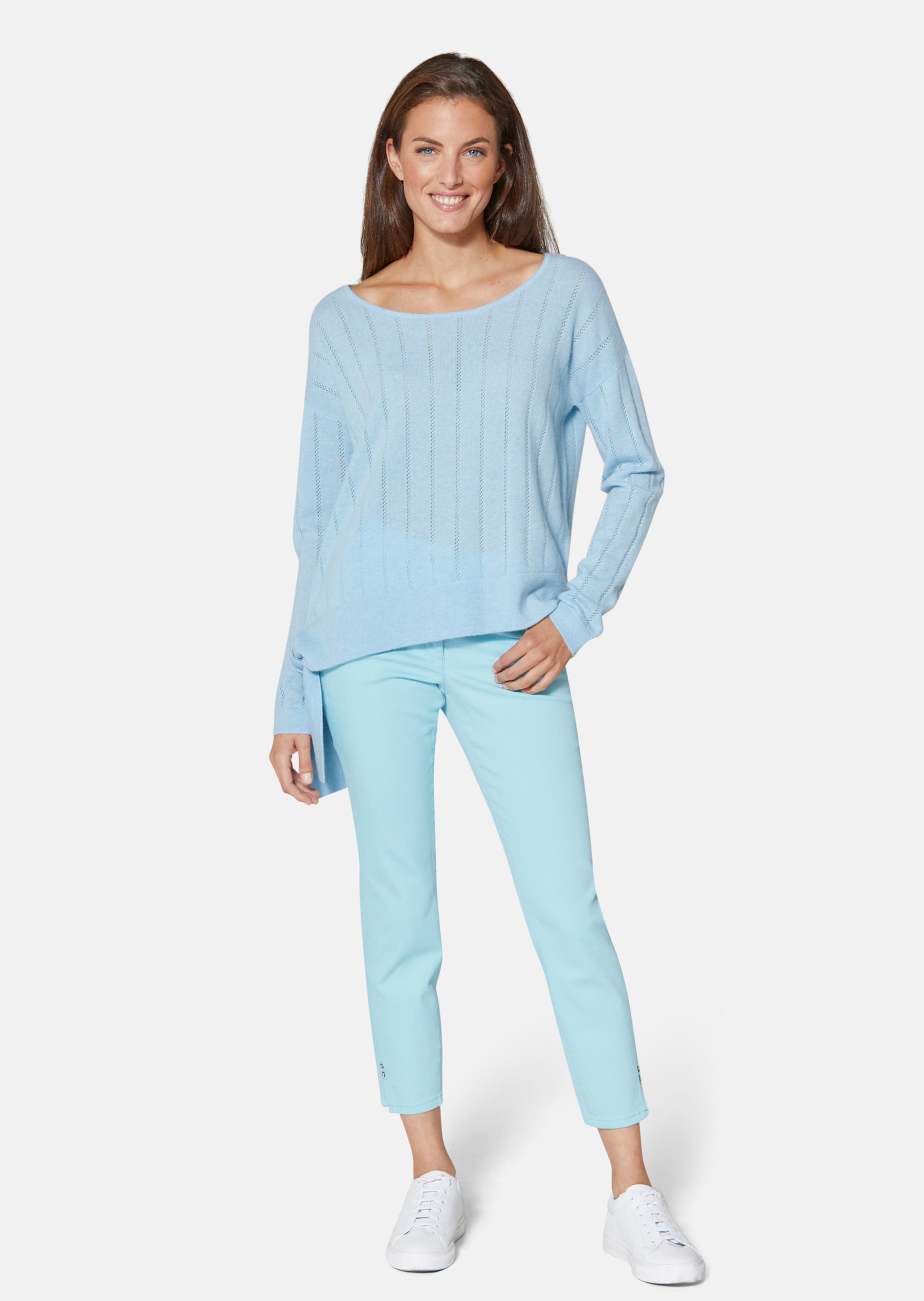 Schlanke 7/8-Jeans mit Strass-Dekoration