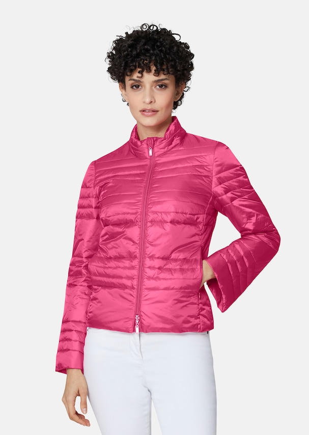 Stylish quilted jacket for outdoor activities