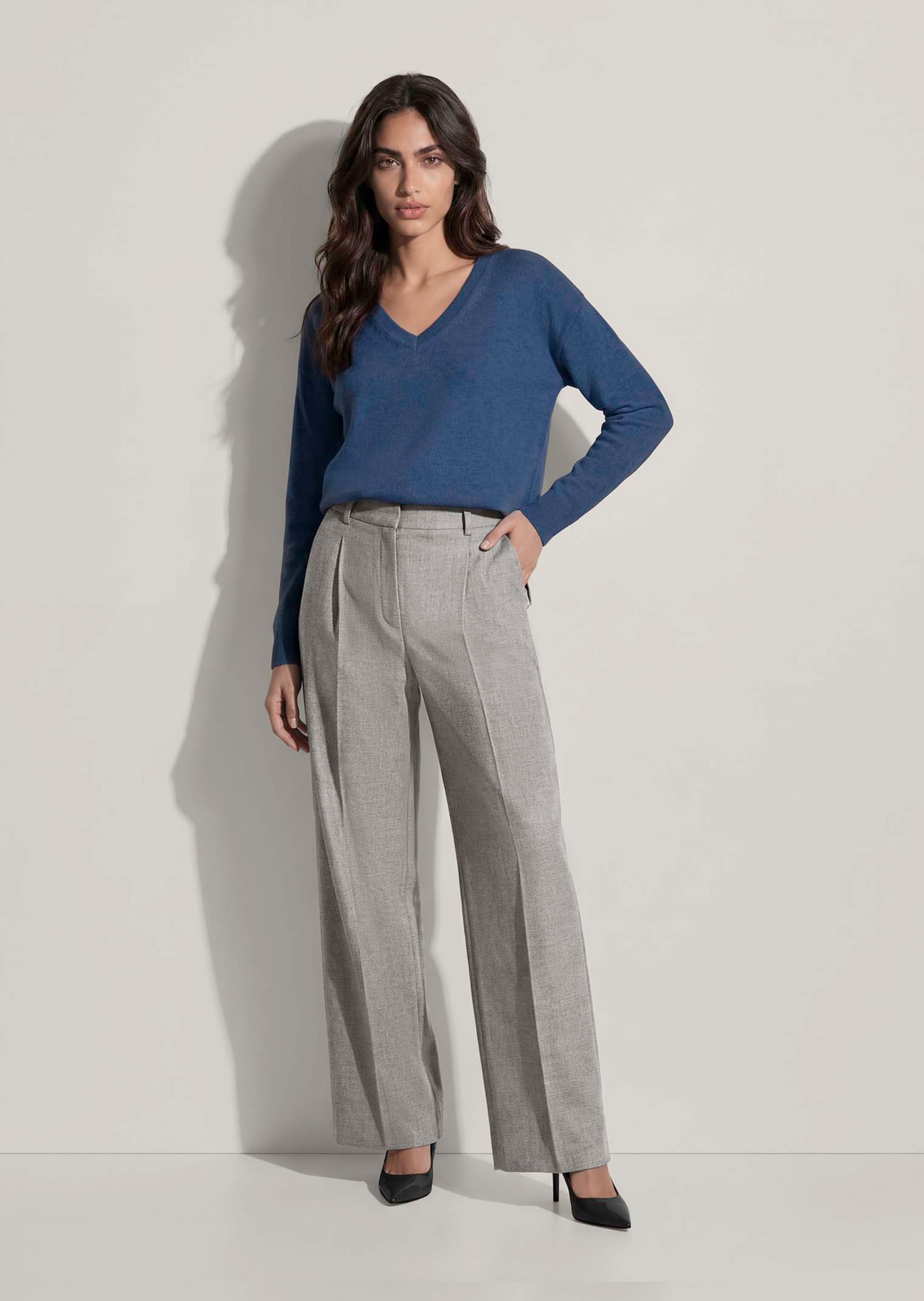V-Pullover aus Good Cashmere