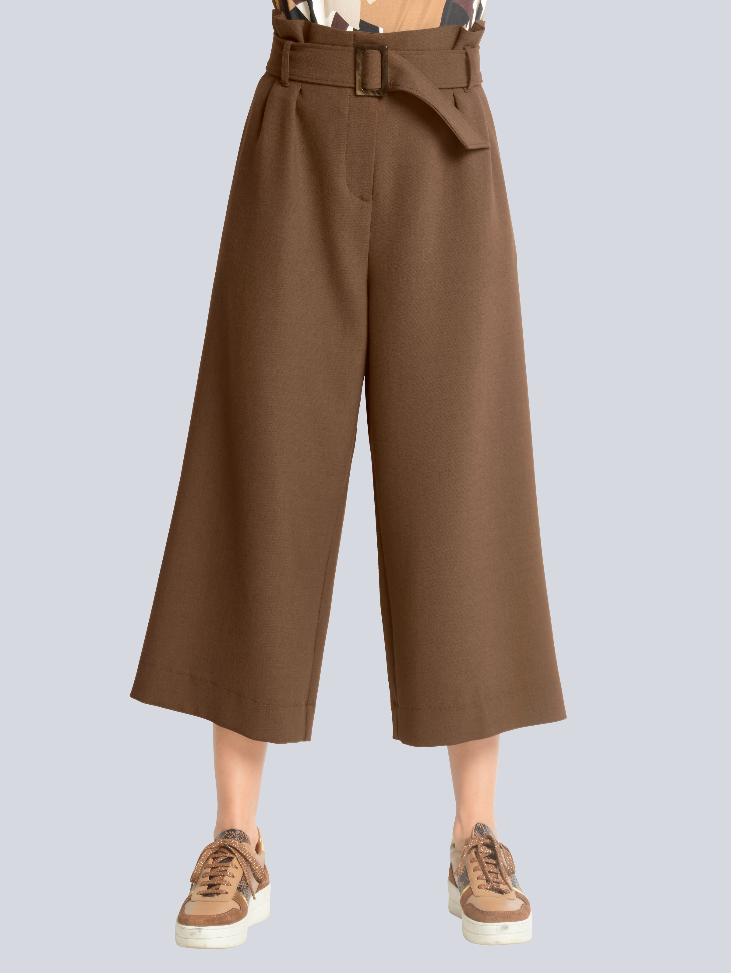 Hose mit weitem Beinverlauf 1
