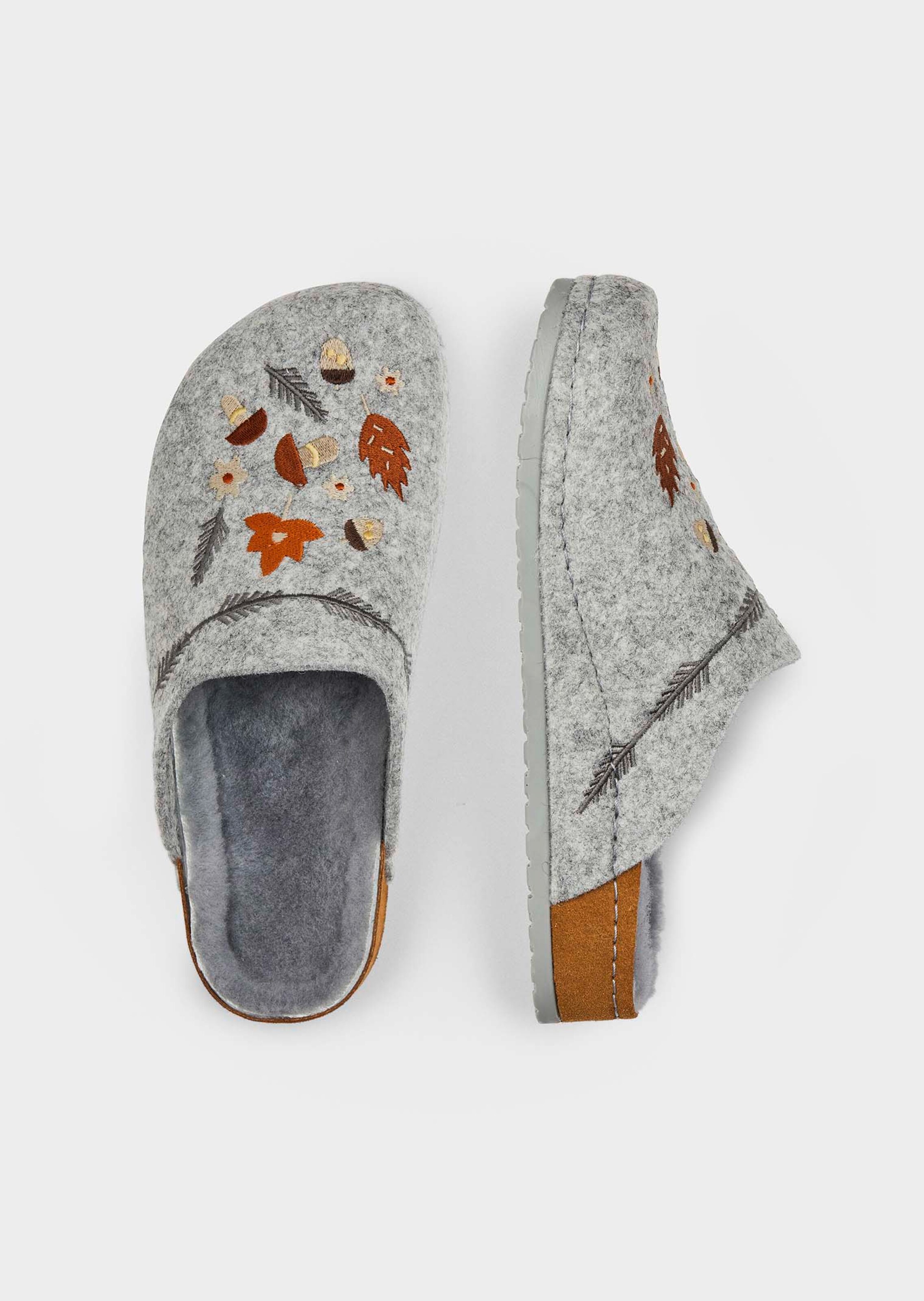 Pantoufles - gris / brodé - Gr. 41 de Goldner Fashion