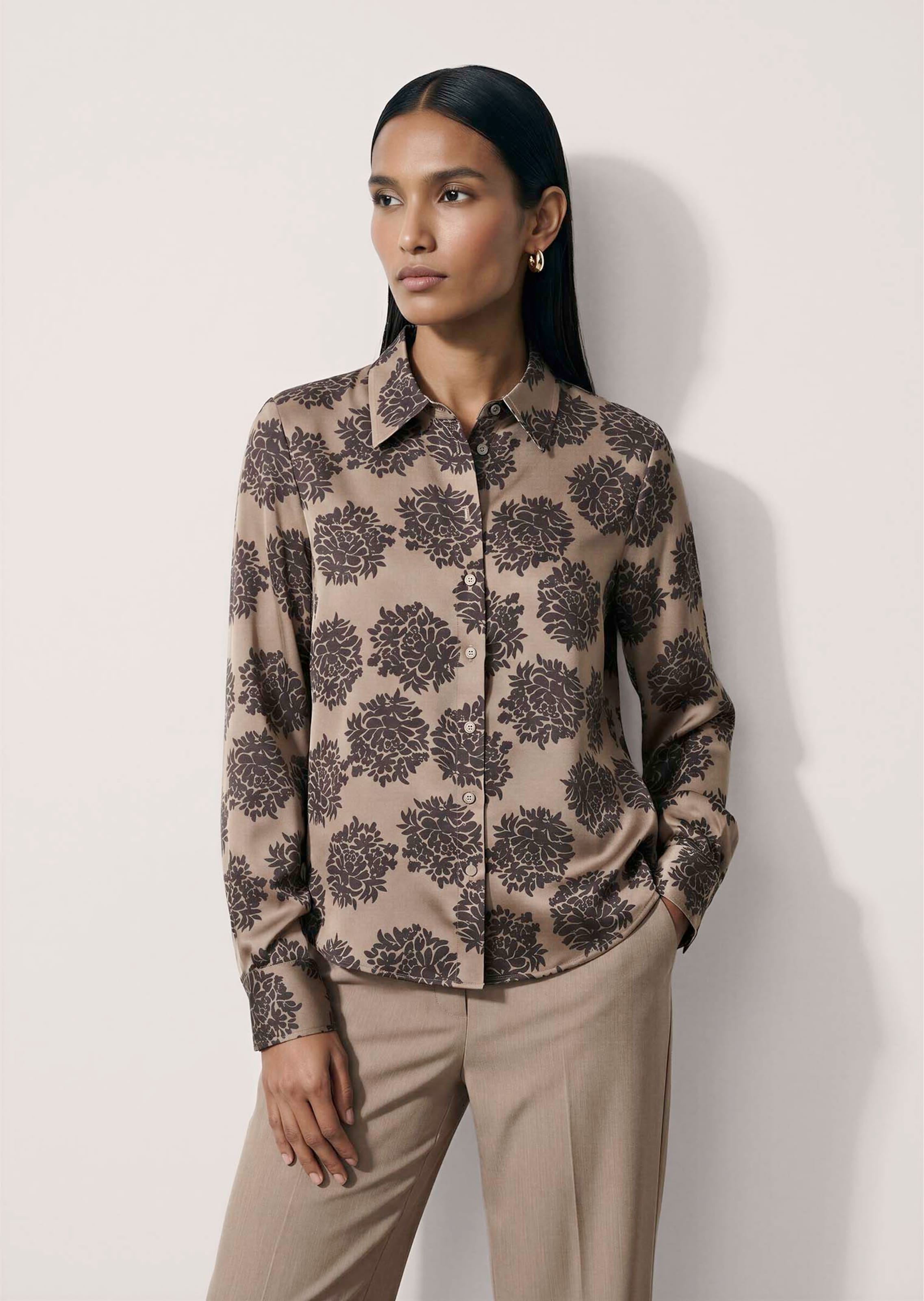 Shirt blouse with floral print