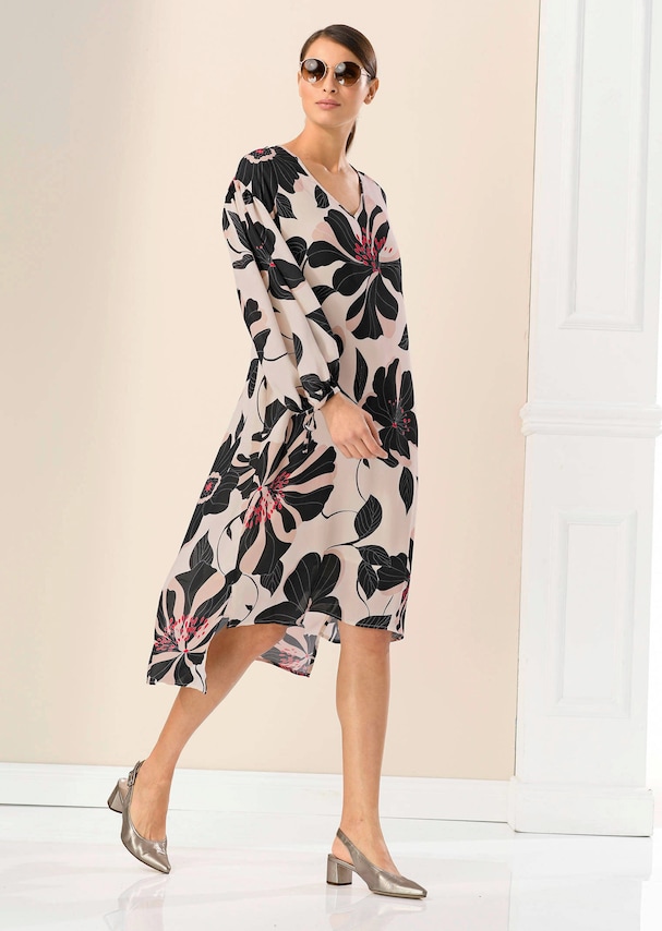 Kleid mit V-Ausschnitt 3