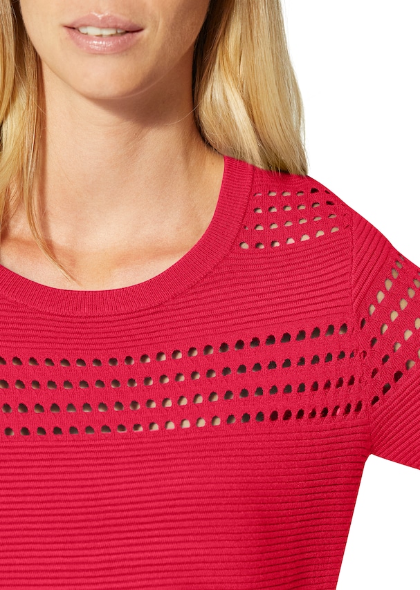 Textured jumper with short sleeves 4