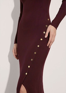 Figure-hugging knitted dress with decorative buttons and slit thumbnail 5