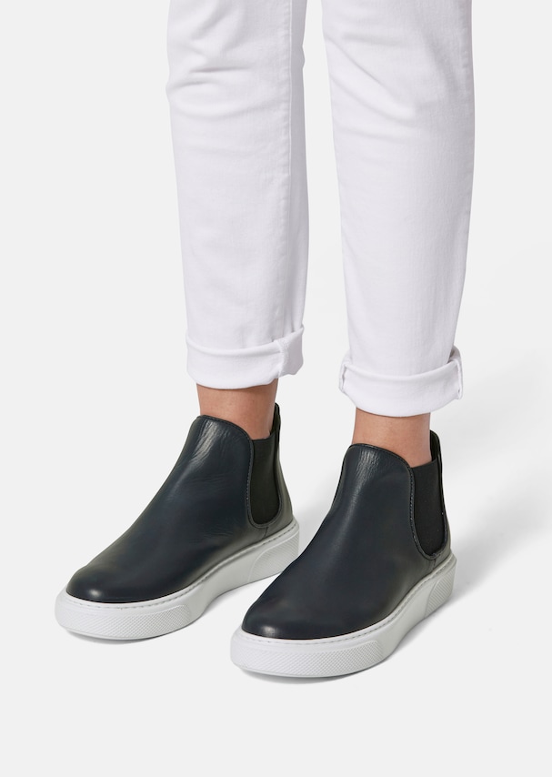 Leder-Boots in trendigem Weiss