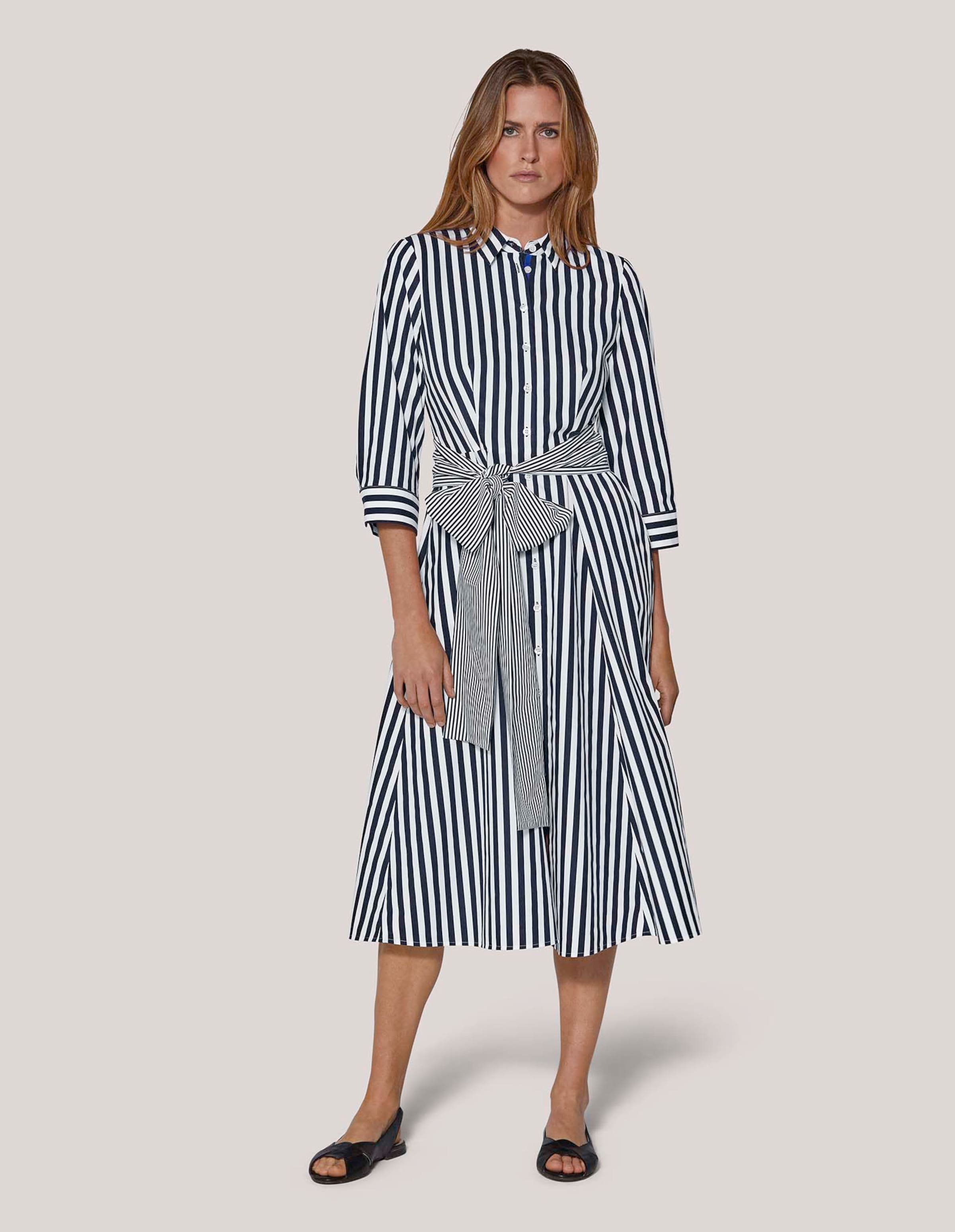 Striped shirt dress with tie sash in navy / white | MADELEINE Fashion