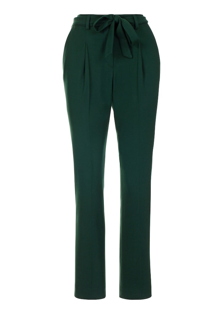Ankle-length pleated trousers