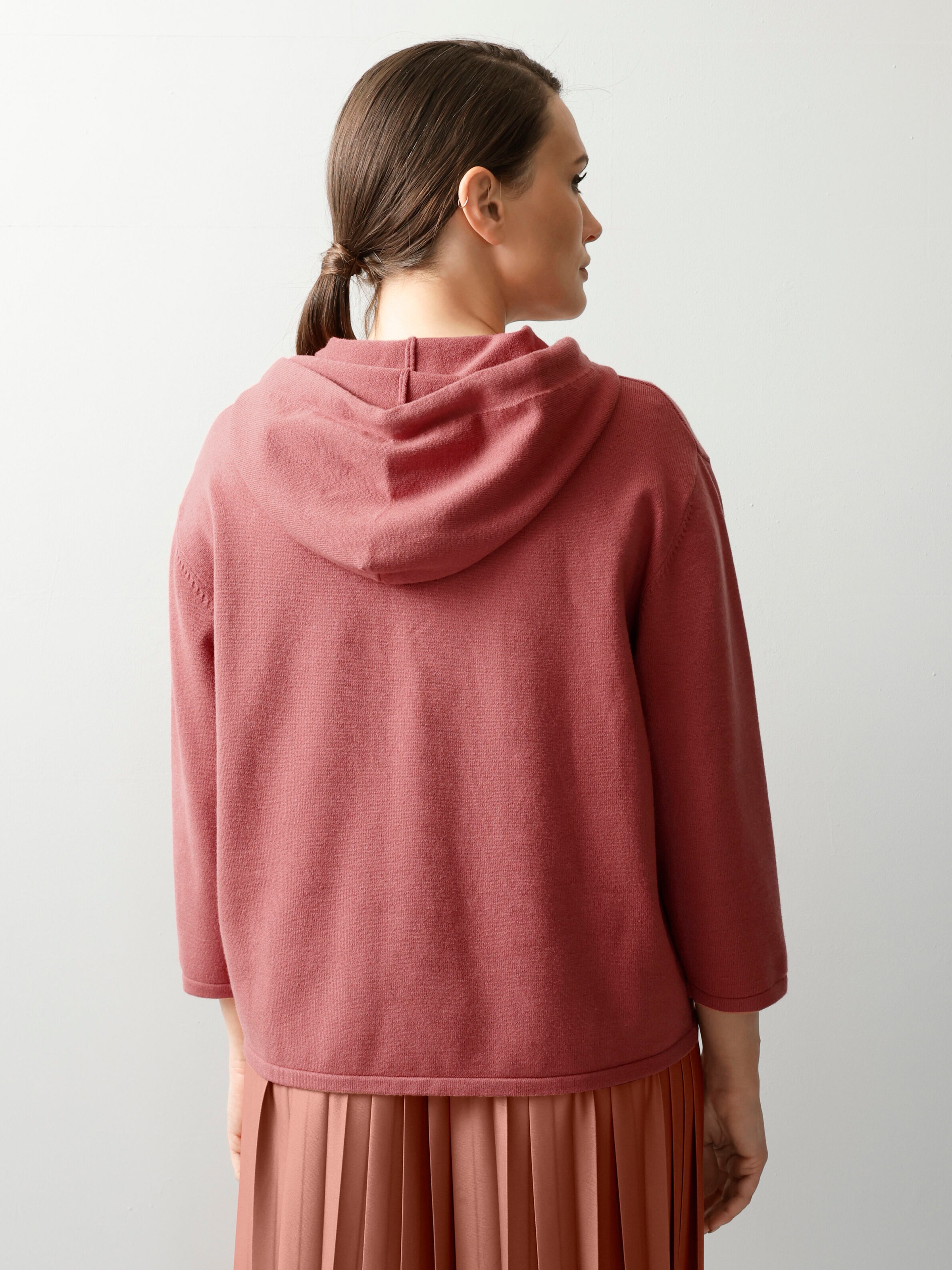 Strickpullover mit Kapuze 1