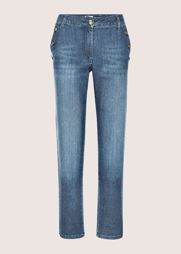 Jeans mit Goldknopf 5