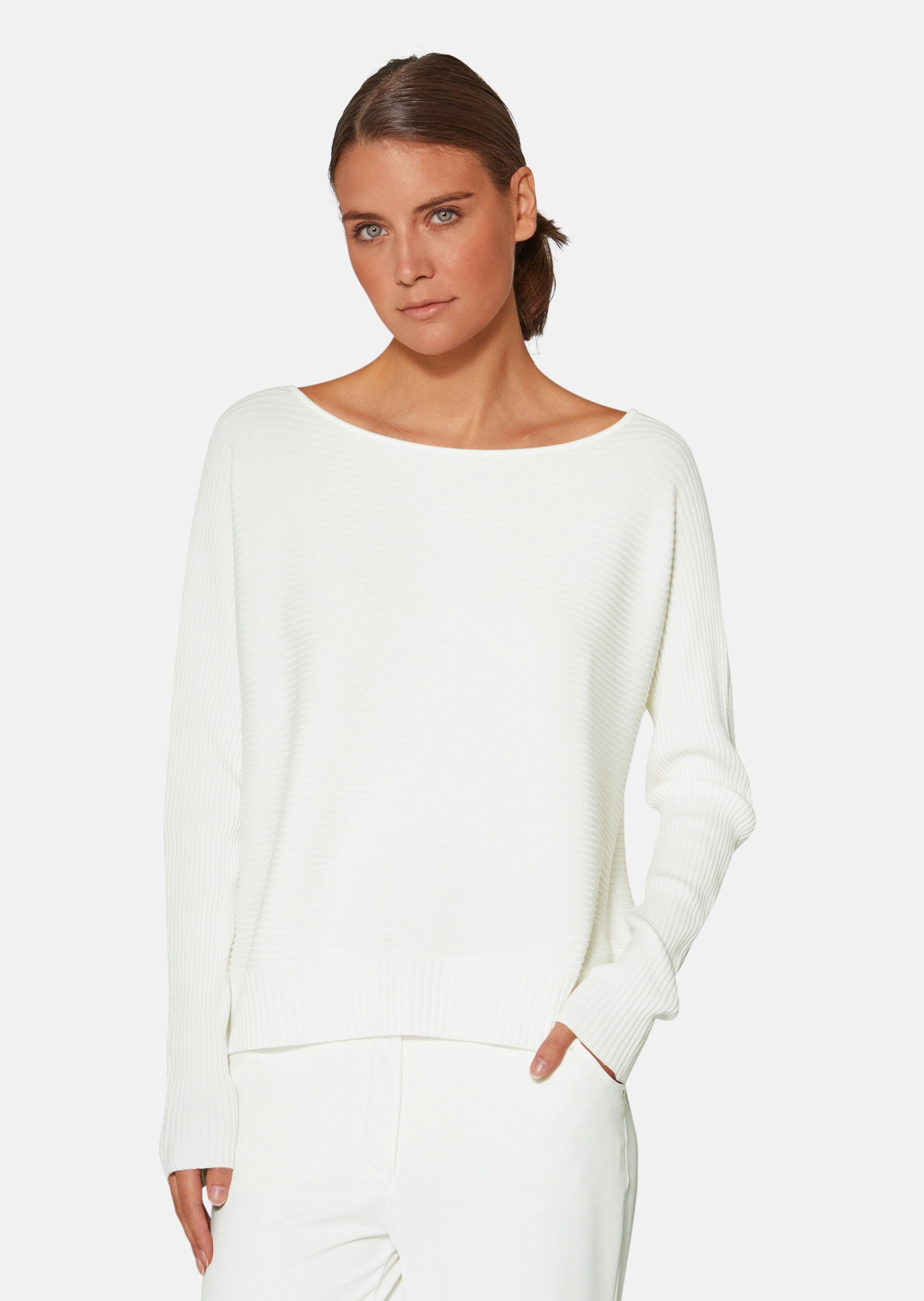 Quer gestrickter Pullover