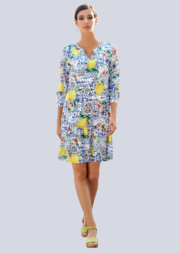 Kleid in sommerlichen Dessin 1