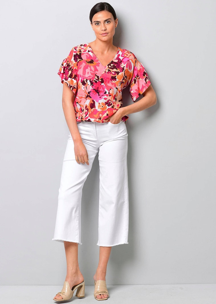 Bluse mit Volant am Ärmel