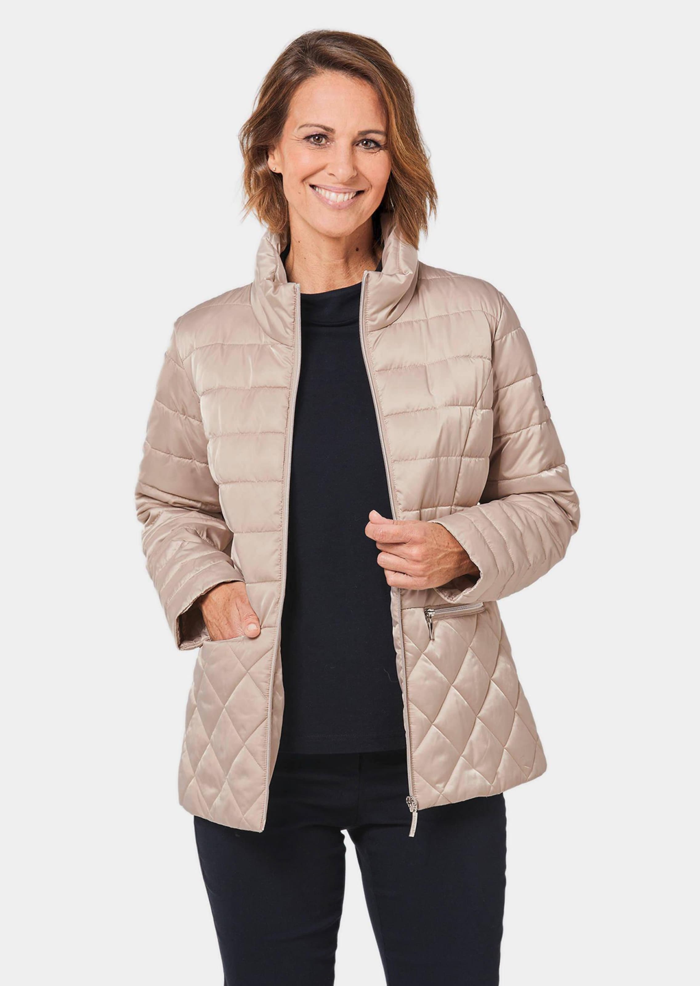 Detailreiche Steppjacke