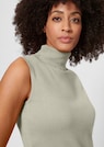 Sleeveless turtleneck jumper thumbnail 5