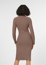 Schlankes Strickkleid mit edlem Zopfmuster thumbnail 3